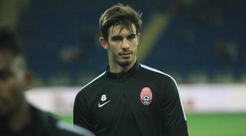 Харатін емоційно попрощався із "Зорею" Харатін емоційно попрощався із "Зорею"