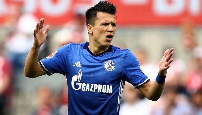 Коноплянка в необычном образе поздравил с Новым годом: фото Коноплянка в необычном образе поздравил с Новым годом: фото