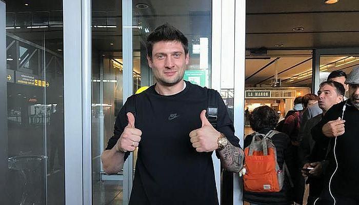 Селезнев уже прибыл в Испанию для подписания контракта с "Малагой": названы условия