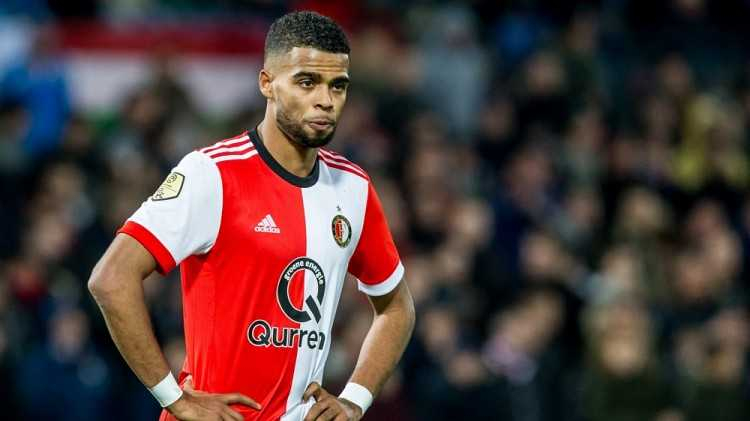 Российский "Зенит" хочет перехватить у "Шахтера" звездного защитника