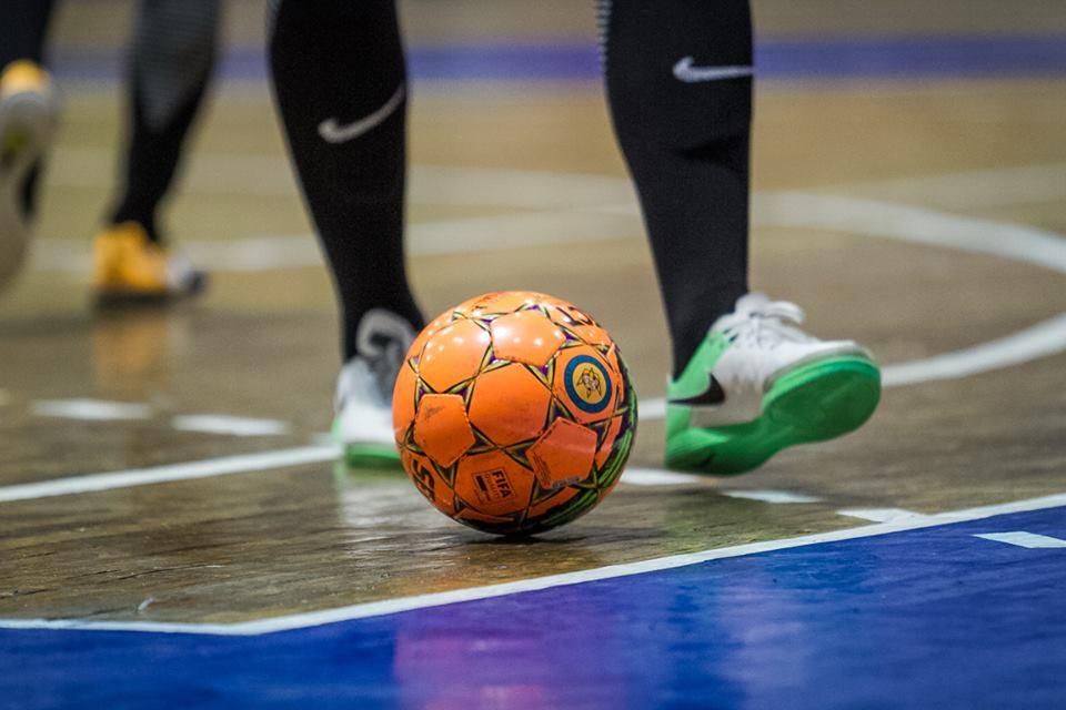 Український футзаліст забив диво-гол, обігравши чотирьох гравців: відео Український футзаліст забив диво-гол, обігравши чотирьох гравців: відео