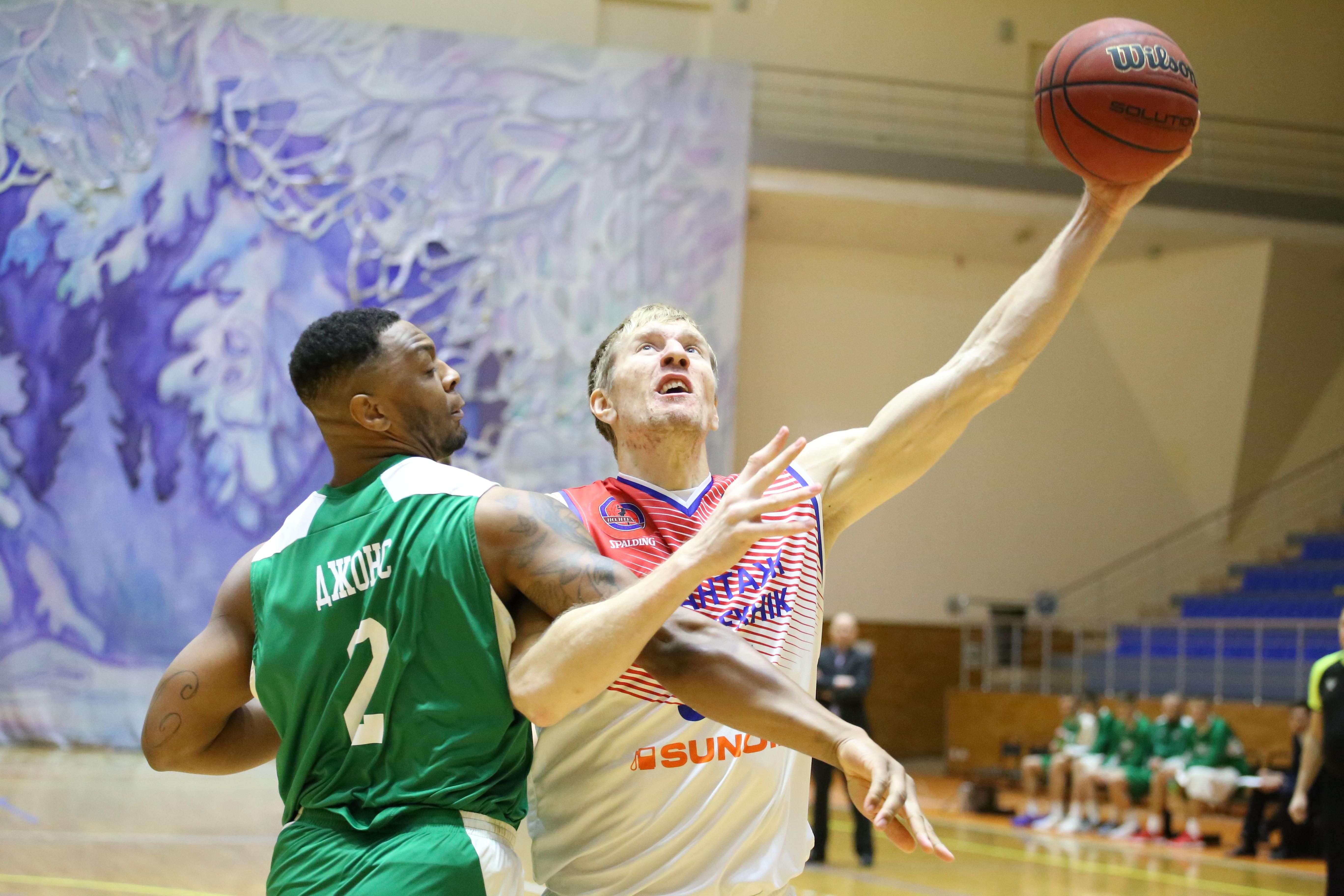 "Химик" на выезде одолел "Политехник" и упрочил лидерство в Суперлиге "Химик" на выезде одолел "Политехник" и упрочил лидерство в Суперлиге