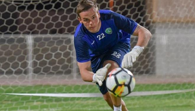 Украинский вратарь Коваль в сногсшибательном прыжке отразил пенальти: видео