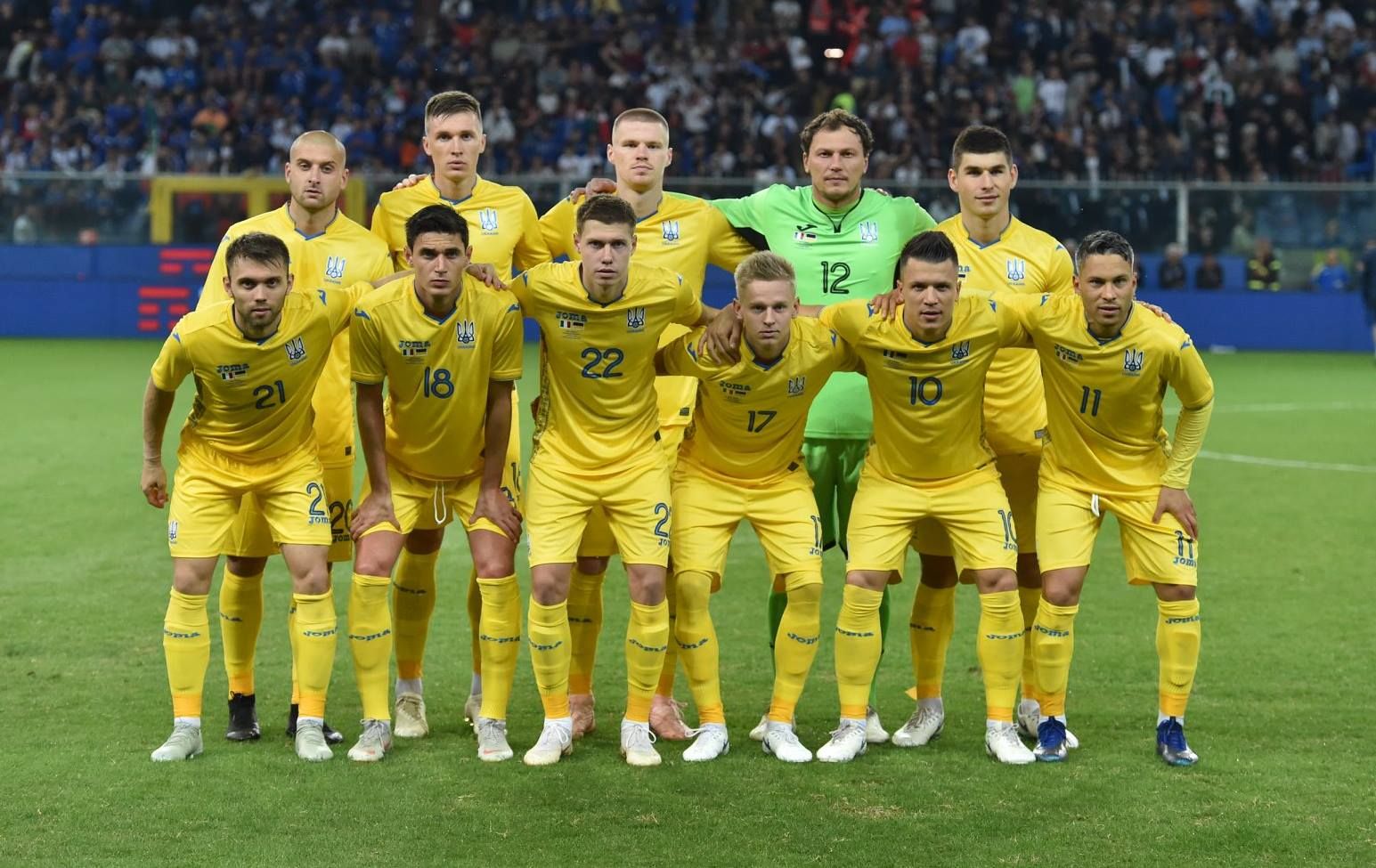 Футболисты сборной Украины исполнили щедривку: видео