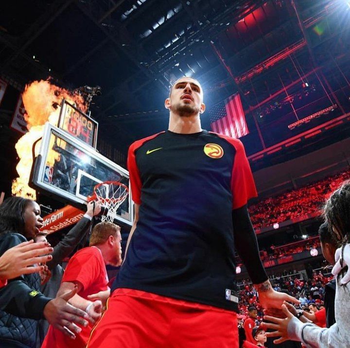 Дабл-дабл Леня допоміг "Атланті" перемогти "Оклахому", "Лейкерс" з Михайлюком здолали "Чикаго" Дабл-дабл Леня допоміг "Атланті" перемогти "Оклахому", "Лейкерс" з Михайлюком здолали "Чикаго"