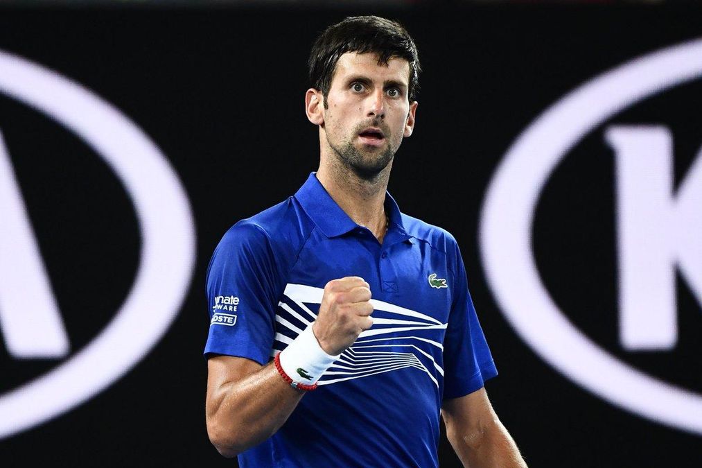 Серб Джокович кумедно впав під час матчу Australian Open: відео