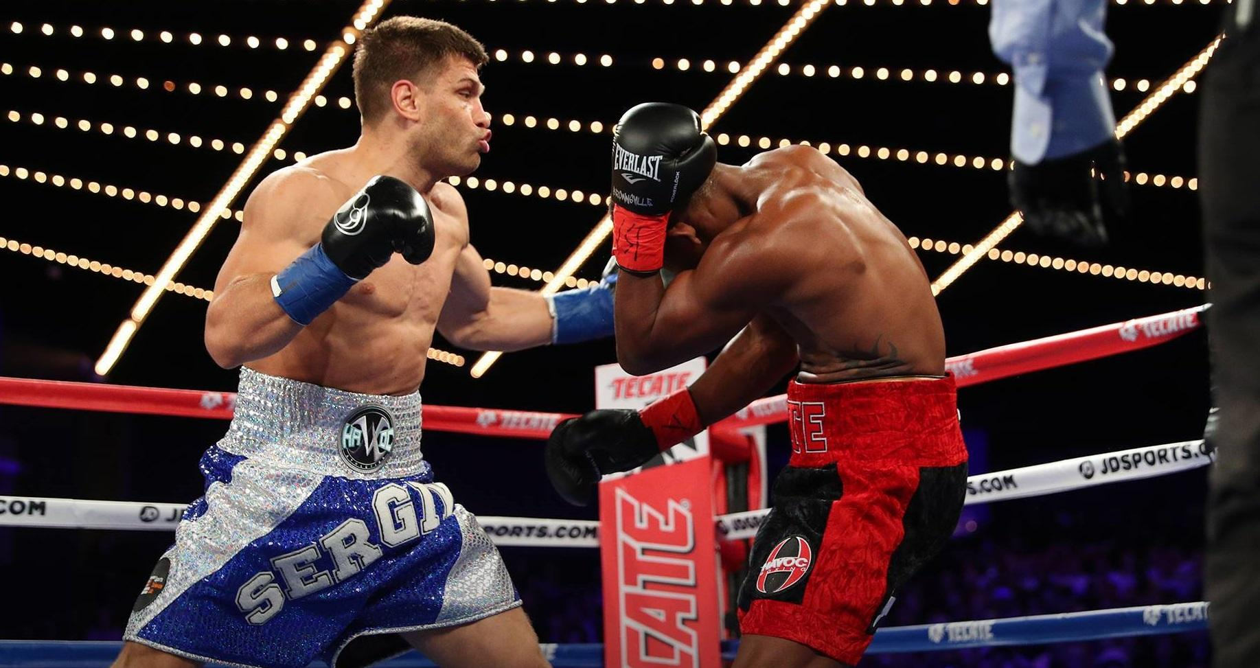 Украинец Деревянченко начал подготовку к бою с Кулкаем в США