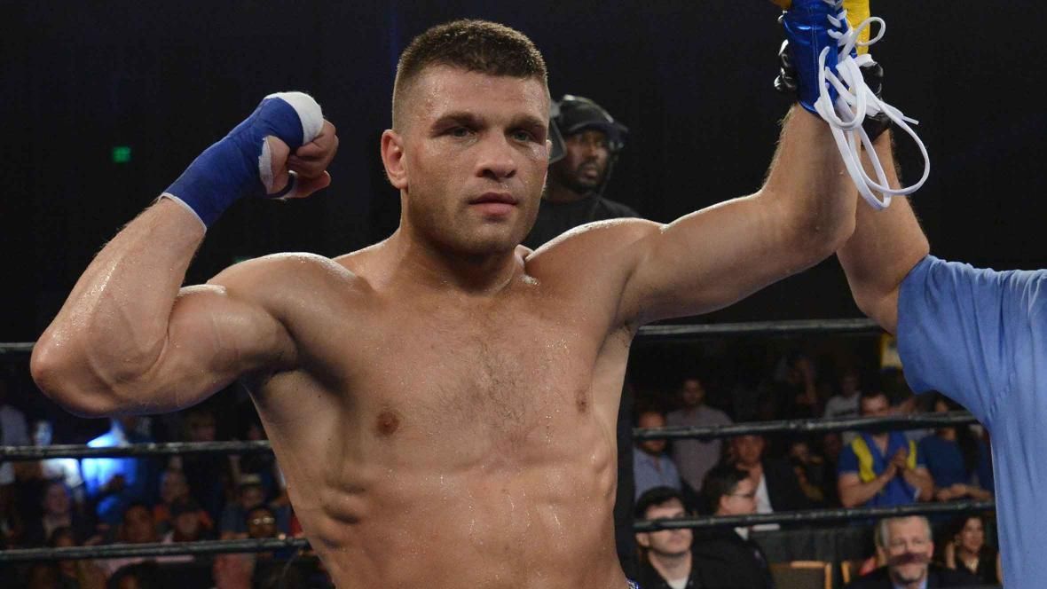 Украинец Деревянченко хочет бой с самым богатым боксером мира Украинец Деревянченко хочет бой с самым богатым боксером мира