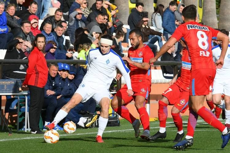 "Динамо" не втримало перемогу над віце-чемпіоном Румунії "Динамо" не втримало перемогу над віце-чемпіоном Румунії