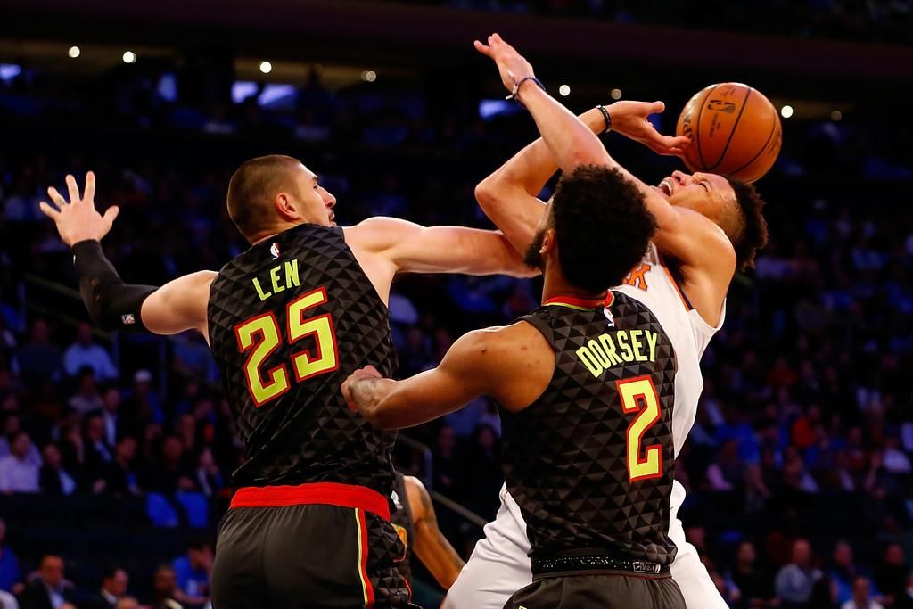 Уверенная игра Леня помогла "Атланте" победить "Чикаго": видео Уверенная игра Леня помогла "Атланте" победить "Чикаго": видео