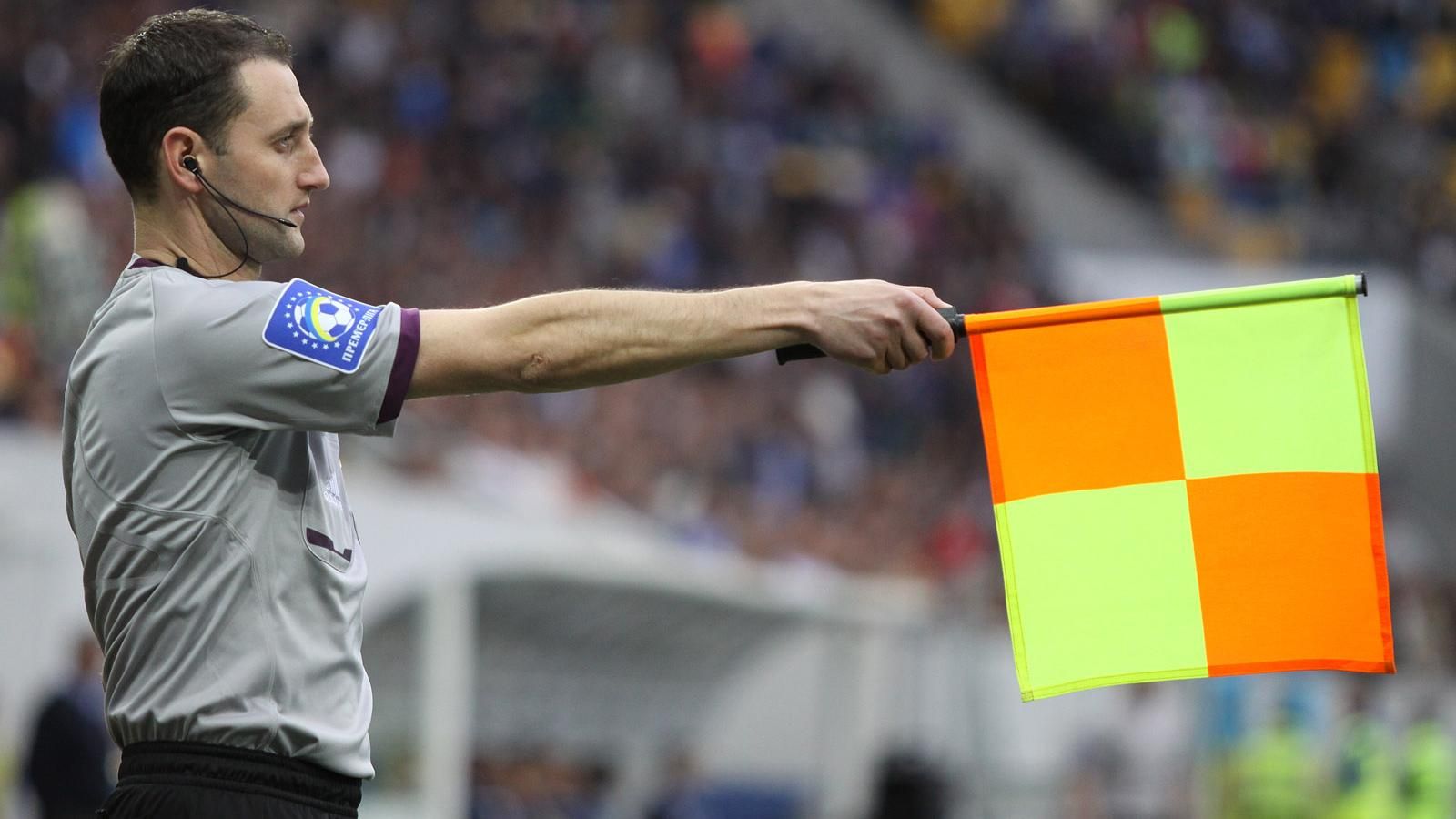 Український арбітр переніс інсульт у Греції перед матчем Ліги Європи Український арбітр переніс інсульт у Греції перед матчем Ліги Європи