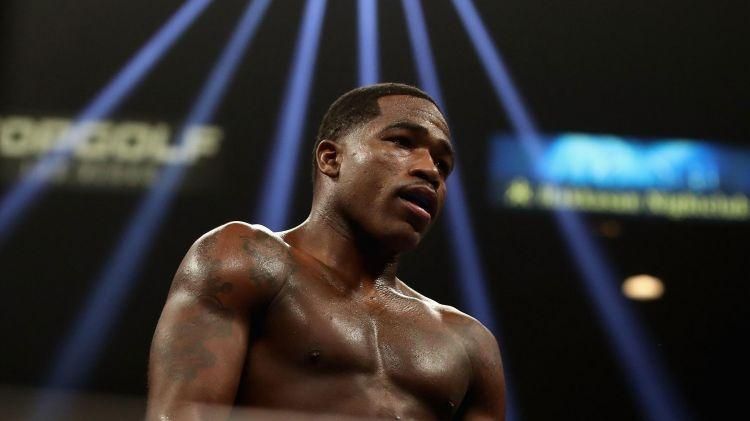 Суд выдал ордер на арест известного американского боксера Суд выдал ордер на арест известного американского боксера