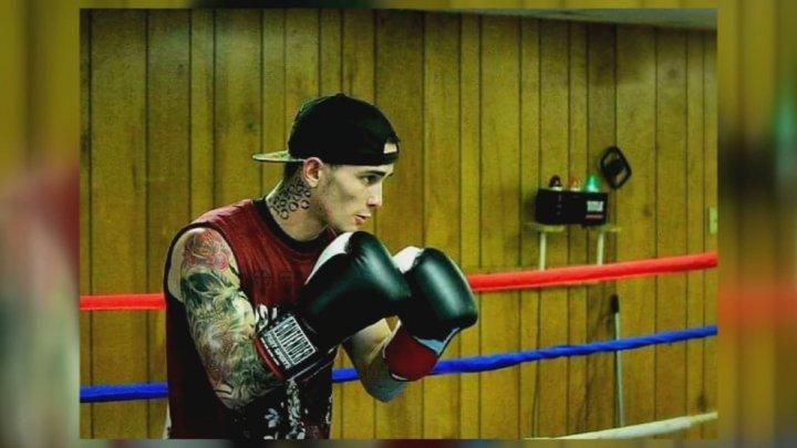 У США 12-річний школяр застрелив професійного боксера У США 12-річний школяр застрелив професійного боксера