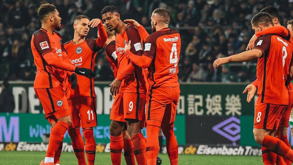 Будущий соперник горняков "Айнтрахт" избежал поражения в матче Бундеслиги Будущий соперник горняков "Айнтрахт" избежал поражения в матче Бундеслиги