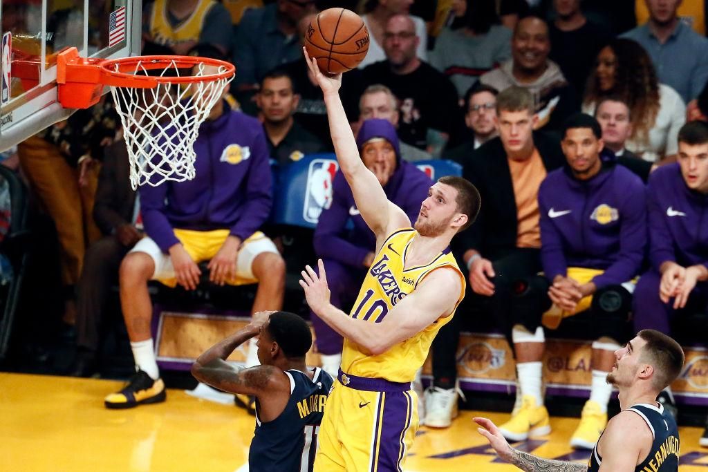 Михайлюк выполнил эффектный данк и шокировал фанатов "Лейкерс": видео Михайлюк выполнил эффектный данк и шокировал фанатов "Лейкерс": видео