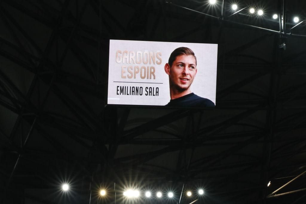 Поиски Эмилиано Сала - нашли фрагменты самолета Поиски Эмилиано Сала - нашли фрагменты самолета