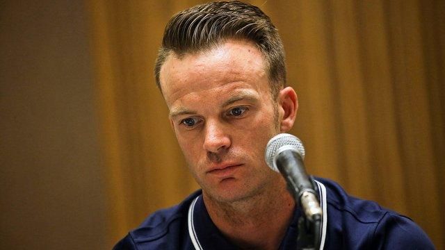 Велогонщика дисквалифицировали за двусмысленное фото с незнакомкой, женщина обратилась в полицию Велогонщика дисквалифицировали за двусмысленное фото с незнакомкой, женщина обратилась в полицию