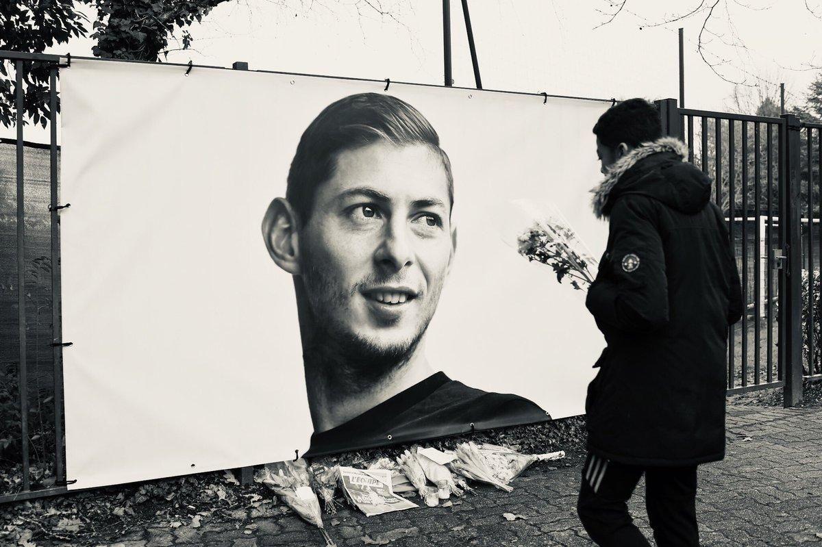 Еміліано Сала загинув: знайшли мертве тіло футболіста Еміліано Сала - новини Еміліано Сала загинув: знайшли мертве тіло футболіста Еміліано Сала - новини