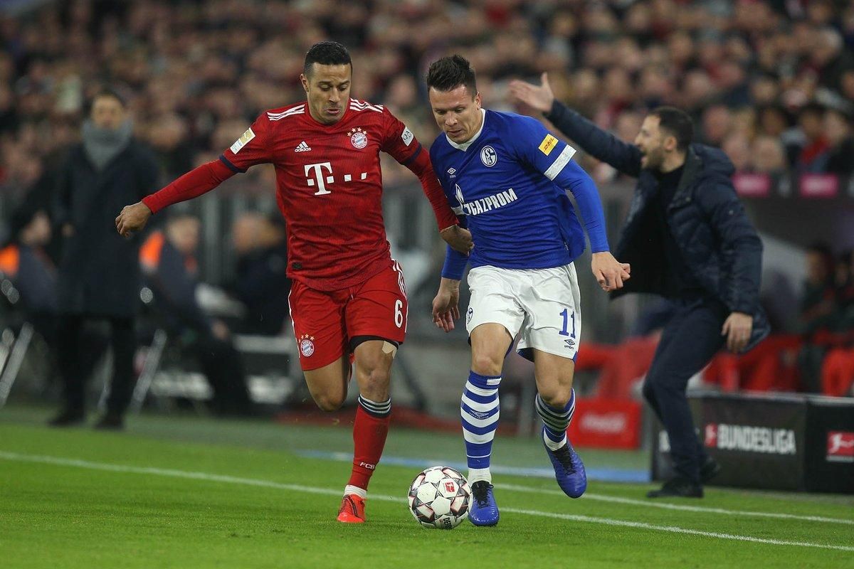 "Шальке" Коноплянки уступило "Баварии", украинец не реализовал голевой момент: видео "Шальке" Коноплянки уступило "Баварии", украинец не реализовал голевой момент: видео