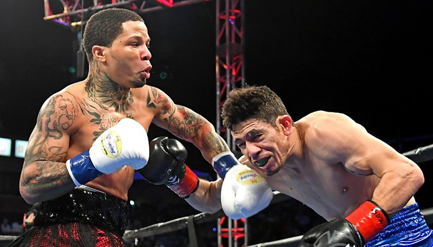 Боксер, с которым хочет драться Ломаченко, сломал нос сопернику и грубо его нокаутировал: видео