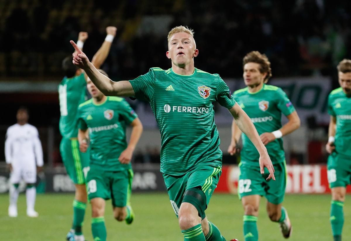 Нападник "Шахтаря" відмовив росіянам й офіційно перейшов у новий клуб Нападник "Шахтаря" відмовив росіянам й офіційно перейшов у новий клуб