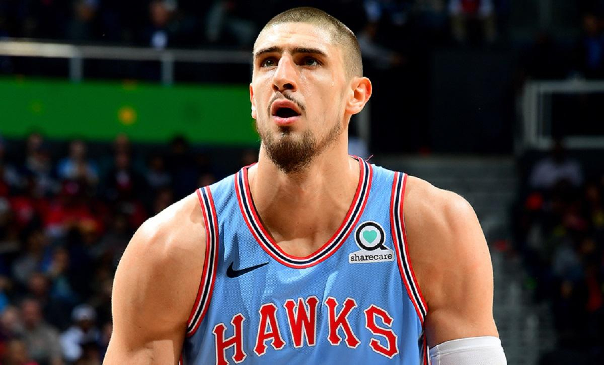 Украинец Лень помог "Атланте" победить бывший клуб Михайлюка: видео