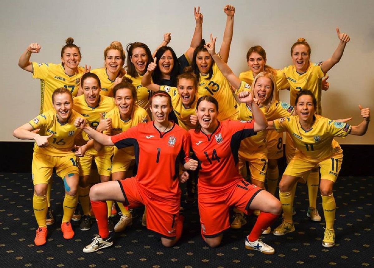 Женская сборная Украины по футзалу провела яркую фотосессию перед Финалом четырех: фото