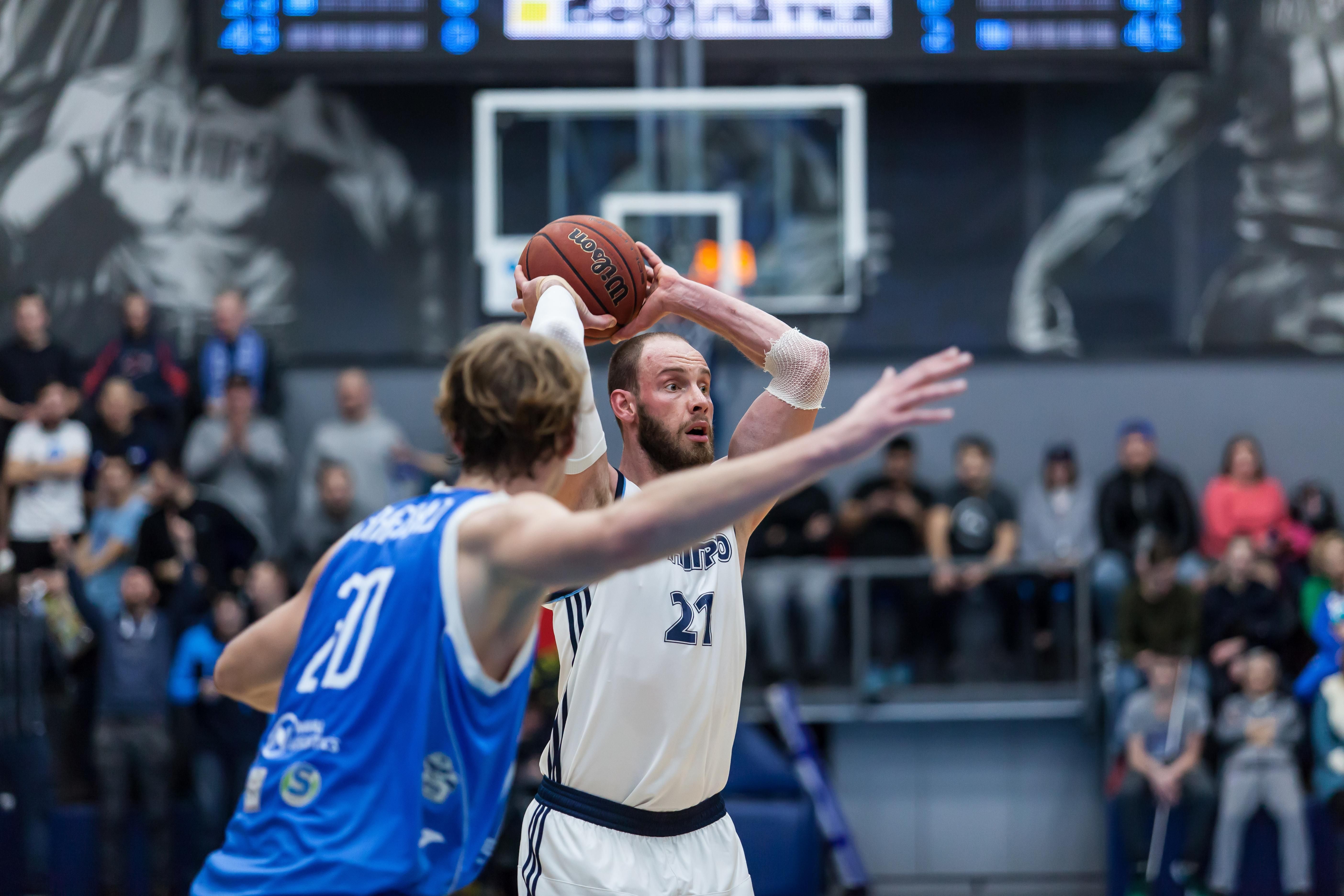 "Николаев" едва не вырвал победу у "Днепра" "Николаев" едва не вырвал победу у "Днепра"