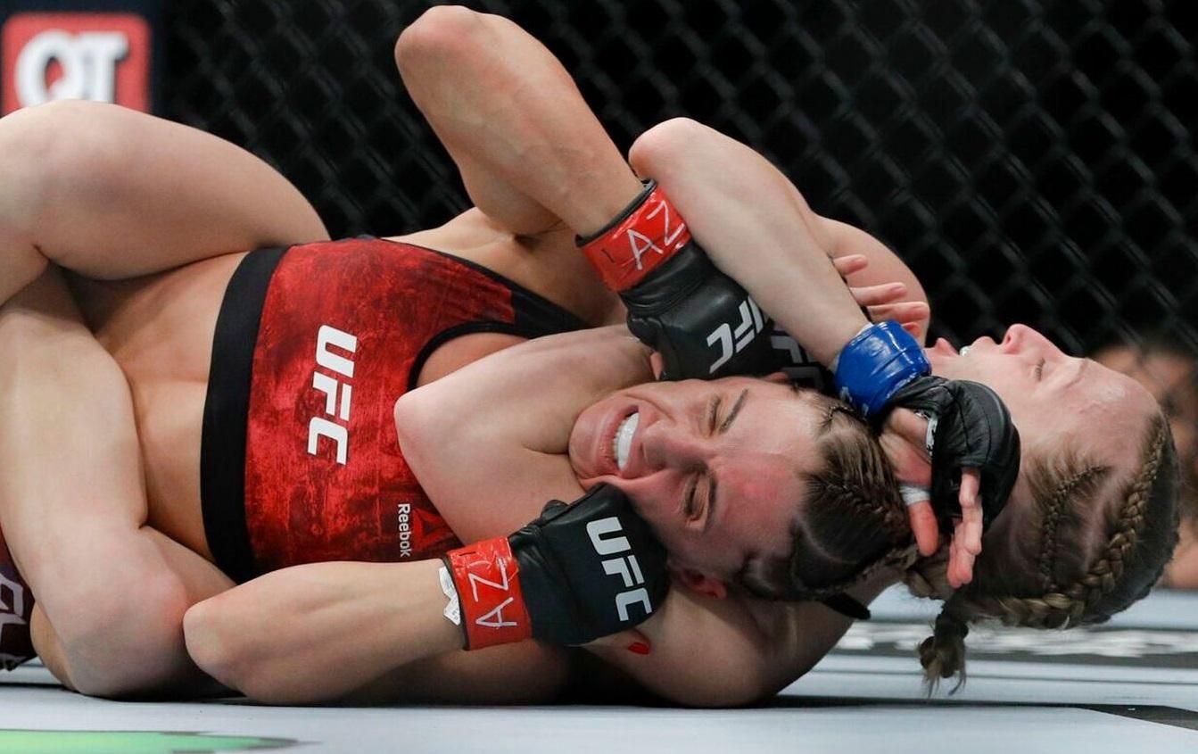 Американка Уитмайр нанесла первое поражение россиянке Албу на турнире UFC: как это было Американка Уитмайр нанесла первое поражение россиянке Албу на турнире UFC: как это было