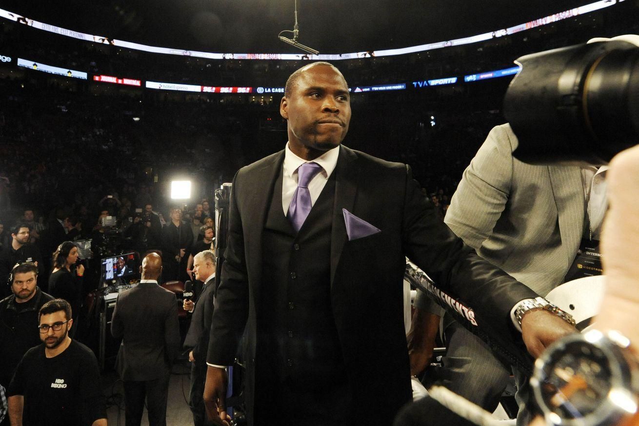 Нокаутованого українцем боксера виписали з лікарні після важкої коми Нокаутованого українцем боксера виписали з лікарні після важкої коми