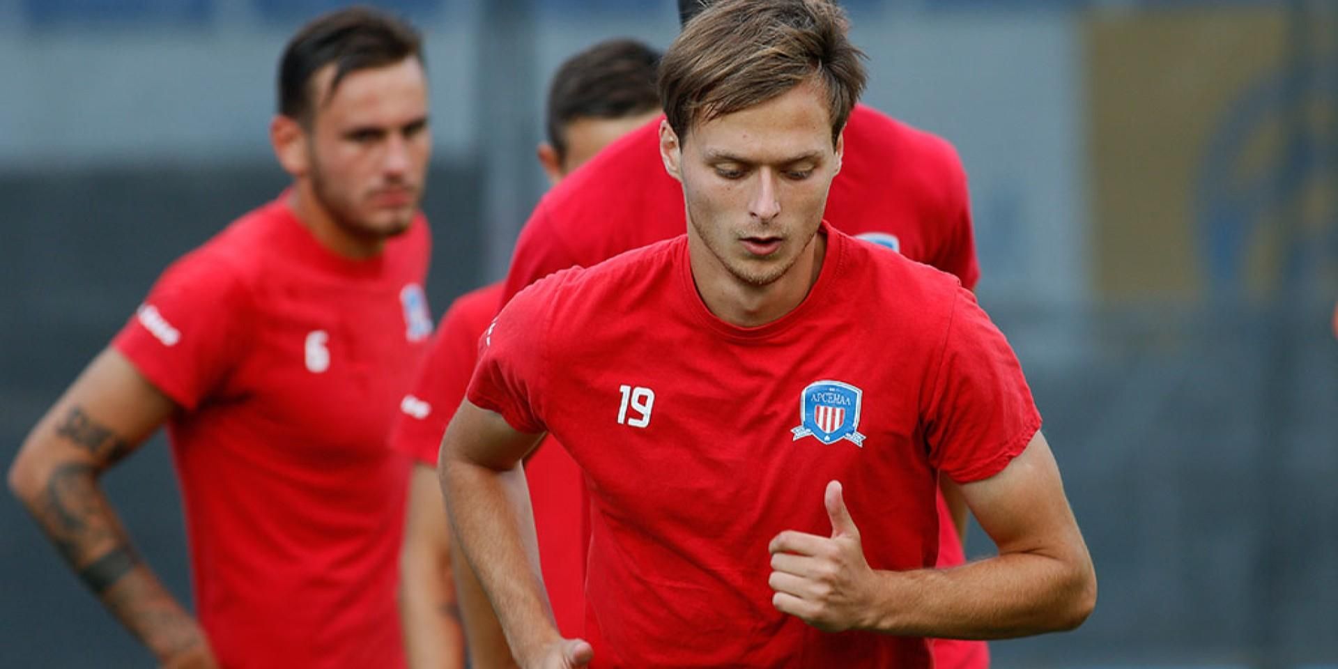 Клуб УПЛ дозаявив одразу 9 нових футболістів: імена Клуб УПЛ дозаявив одразу 9 нових футболістів: імена