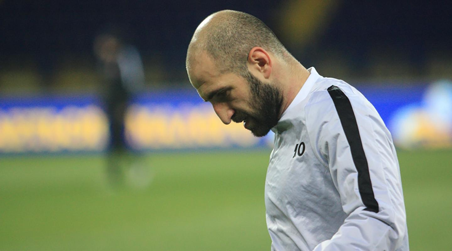 Его глаза налились кровью: тренер "Зари" вспомнил, как оскорбил горячего легионера