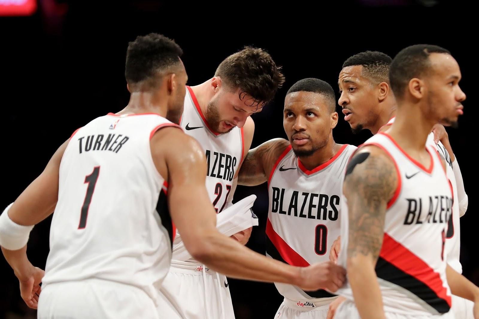 Баскетболісти команди НБА застрягли в ліфті перед грою: відео Баскетболісти команди НБА застрягли в ліфті перед грою: відео