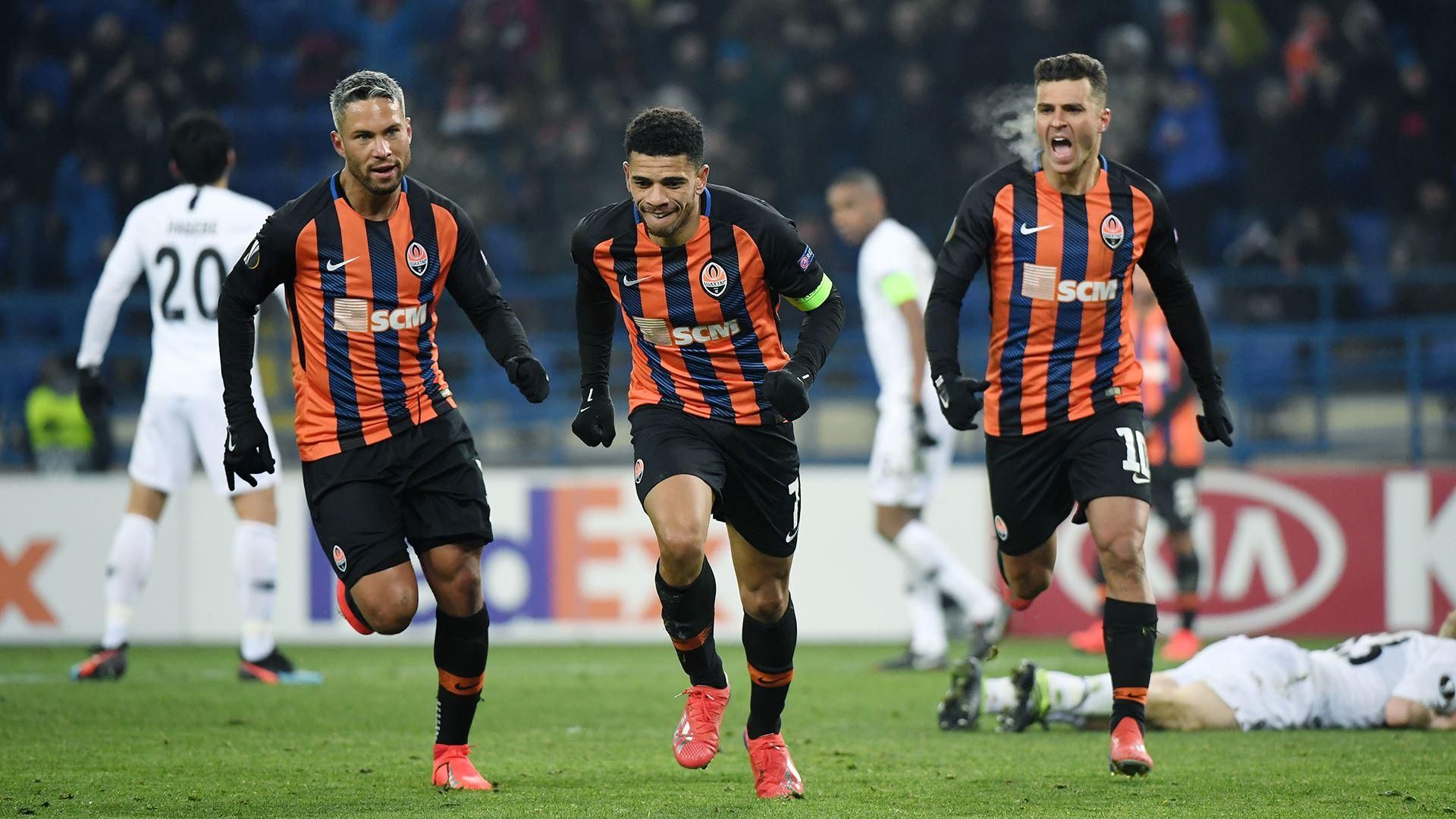 УЕФА планирует наказать донецкий "Шахтер" за расизм УЕФА планирует наказать донецкий "Шахтер" за расизм