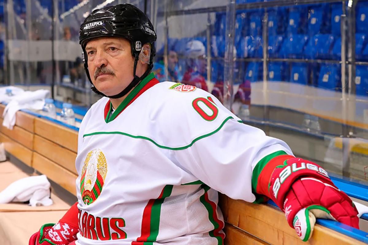 Сядете до в'язниці: Лукашенко влаштував розбір польотів у білоруському хокеї