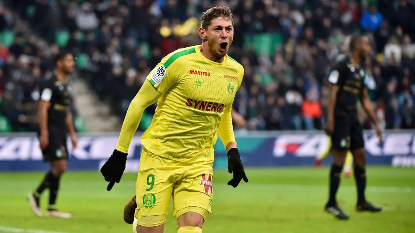 Появились неожиданные подробности катастрофы самолета, на котором был Эмилиано Сала Появились неожиданные подробности катастрофы самолета, на котором был Эмилиано Сала