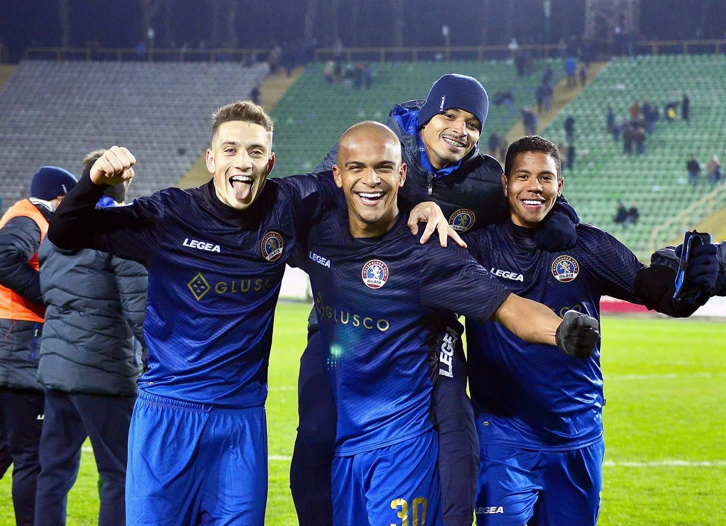 Вимучена перемога "Шахтаря", втрата "Динамо", львівське дербі: головні підсумки 20-го туру УПЛ Вимучена перемога "Шахтаря", втрата "Динамо", львівське дербі: головні підсумки 20-го туру УПЛ