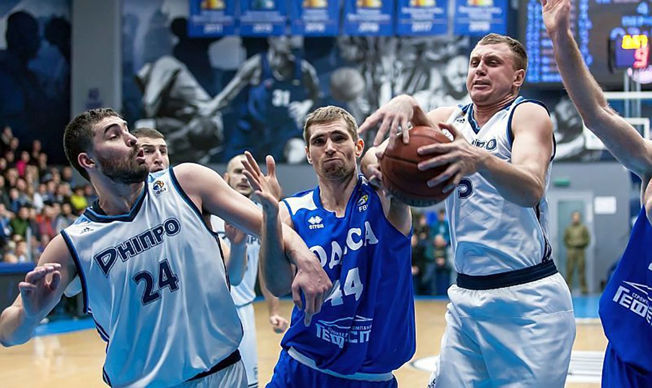 "Дніпро" переміг "Одесу" у фіналі Кубка України "Дніпро" переміг "Одесу" у фіналі Кубка України