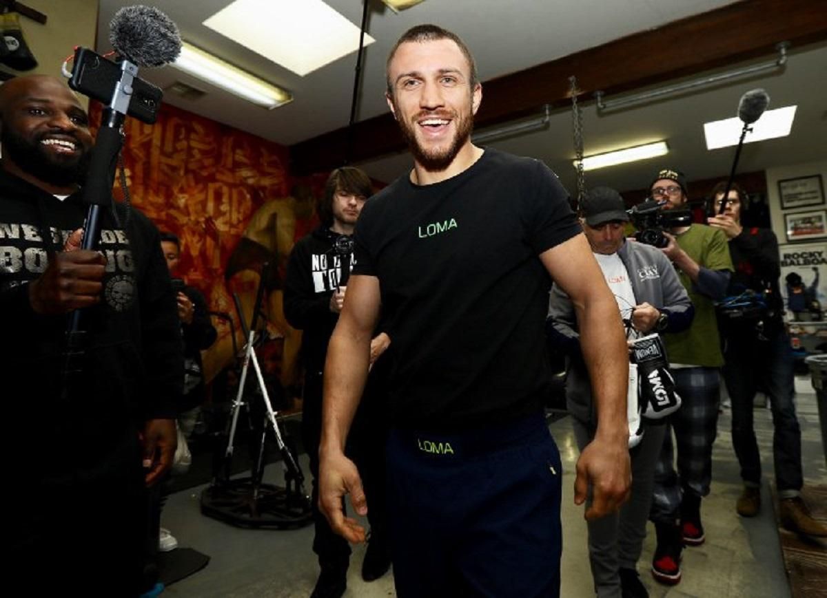 Ломаченко провів відкрите тренування перед боєм з Кроллою: фото та відео Ломаченко провів відкрите тренування перед боєм з Кроллою: фото та відео