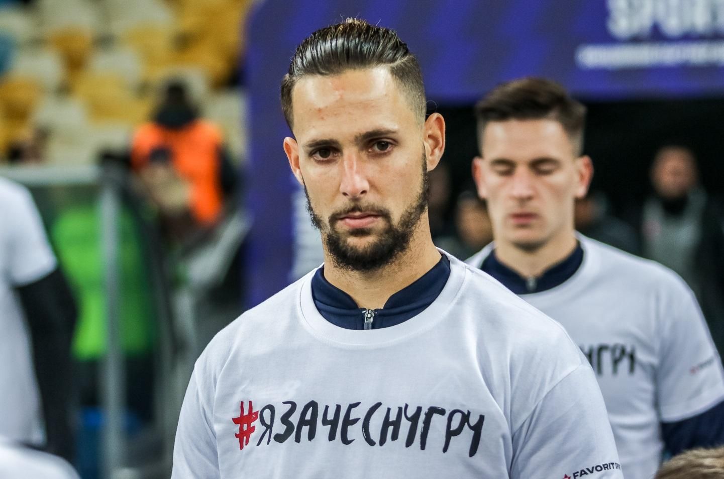 Форвард "Динамо" успішно переніс операцію на плечі та розпочав реабілітацію: фото Форвард "Динамо" успішно переніс операцію на плечі та розпочав реабілітацію: фото