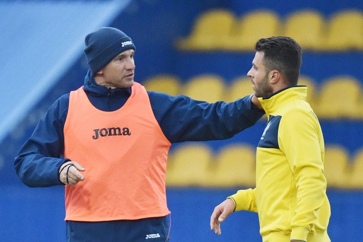 Как Мораеса приняли в сборной Украины: видео первой тренировки Как Мораеса приняли в сборной Украины: видео первой тренировки