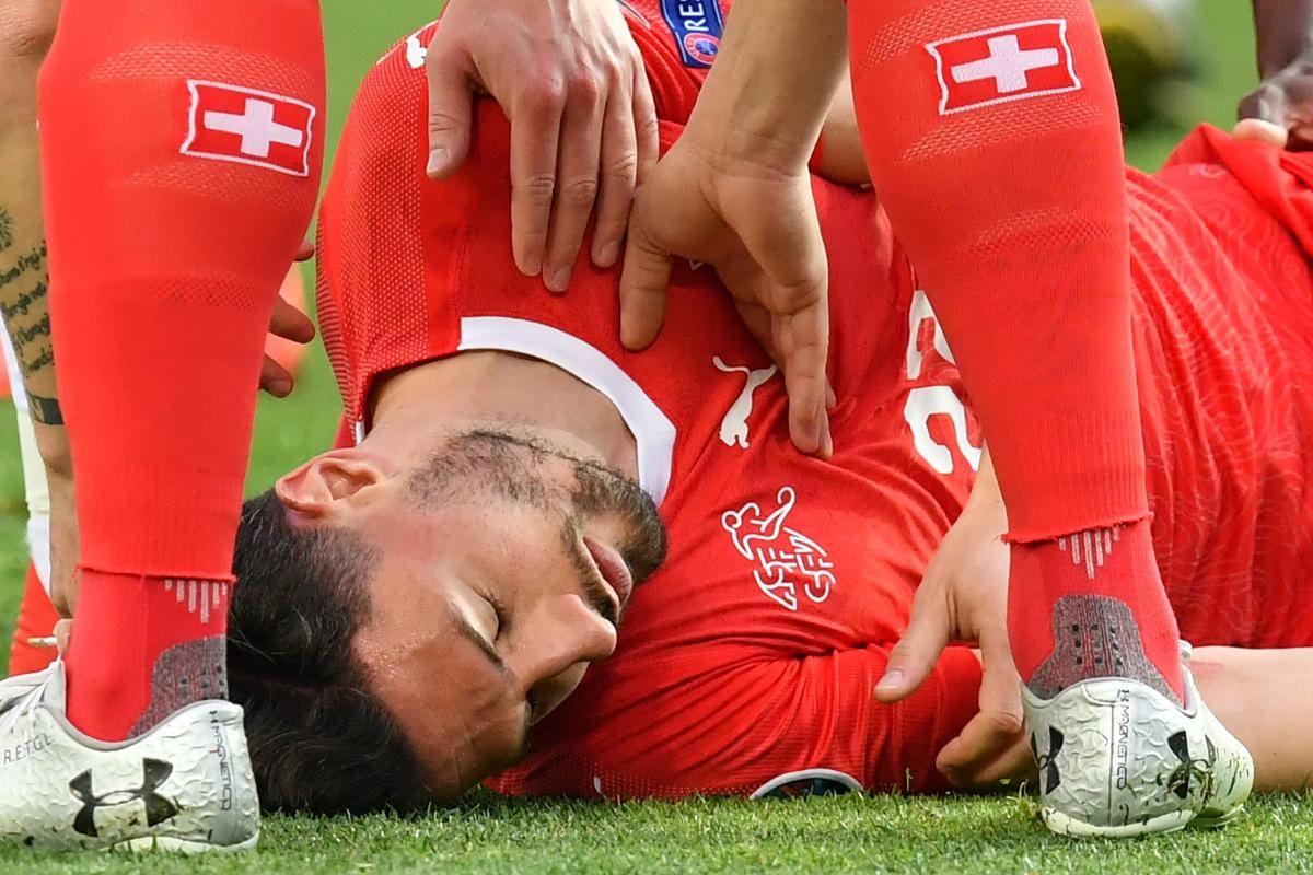Футболист Швейцарии едва не лишился жизни, как Гусев, на помощь снова пришел грузин: фото
