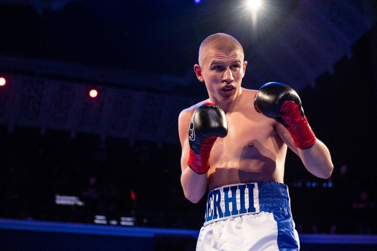 Украинский боксер одержал 13-ю подряд досрочную победу на профи-ринге: видео