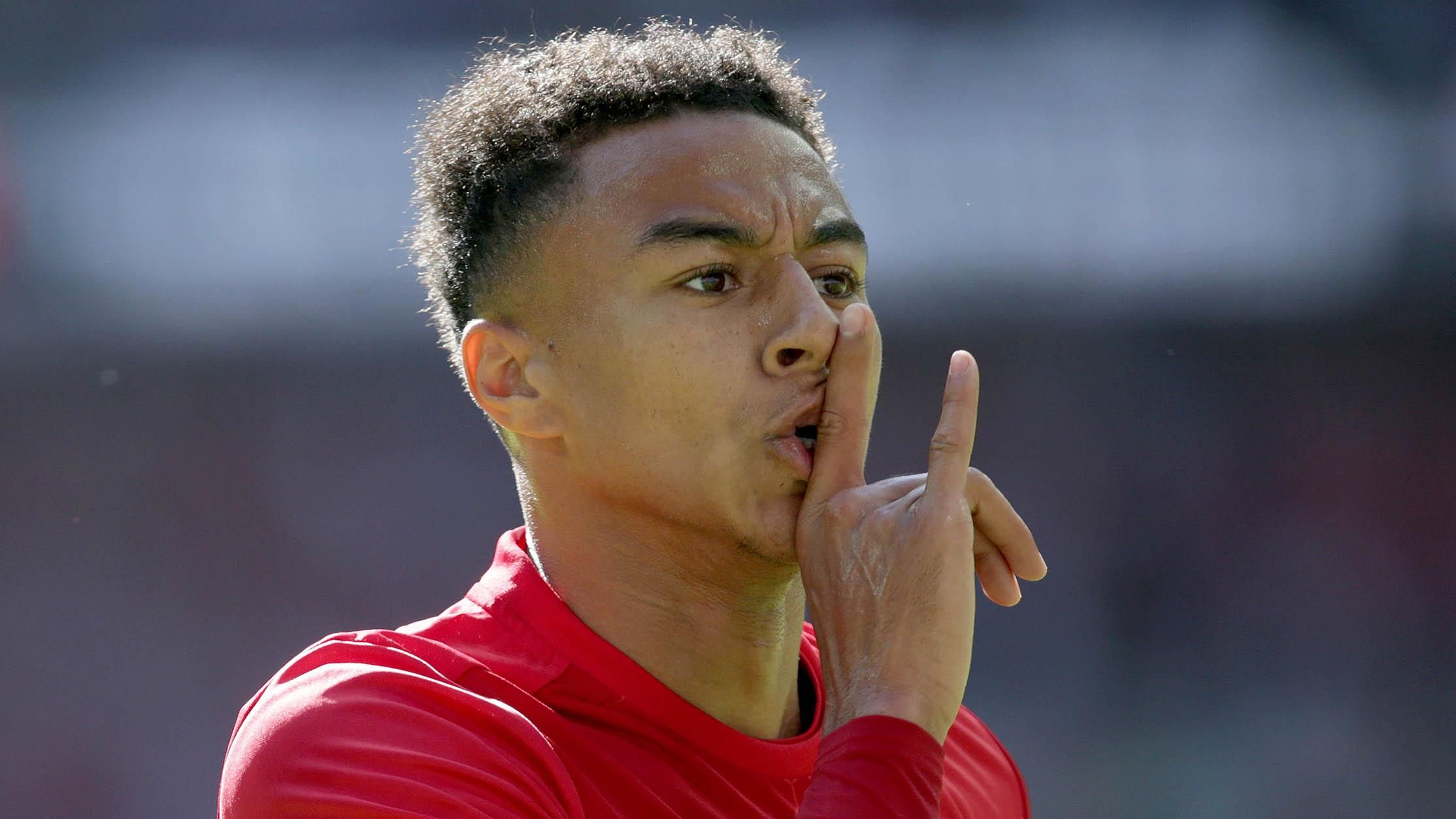 Гравець "Манчестер Юнайтед" підірвав мережу кумедним фото з новим тренером Гравець "Манчестер Юнайтед" підірвав мережу кумедним фото з новим тренером