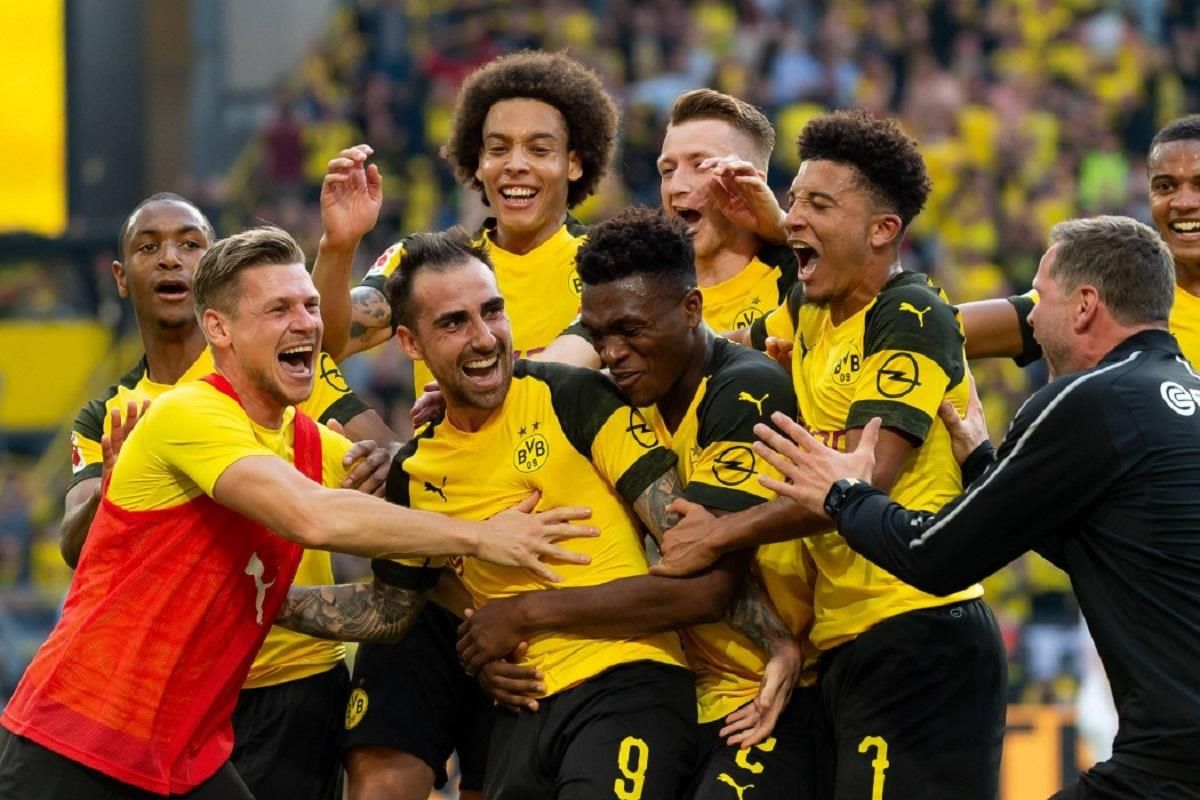 Голуб завадив футболісту подати кутовий у чемпіонаті Німеччини: кумедні фото Голуб завадив футболісту подати кутовий у чемпіонаті Німеччини: кумедні фото