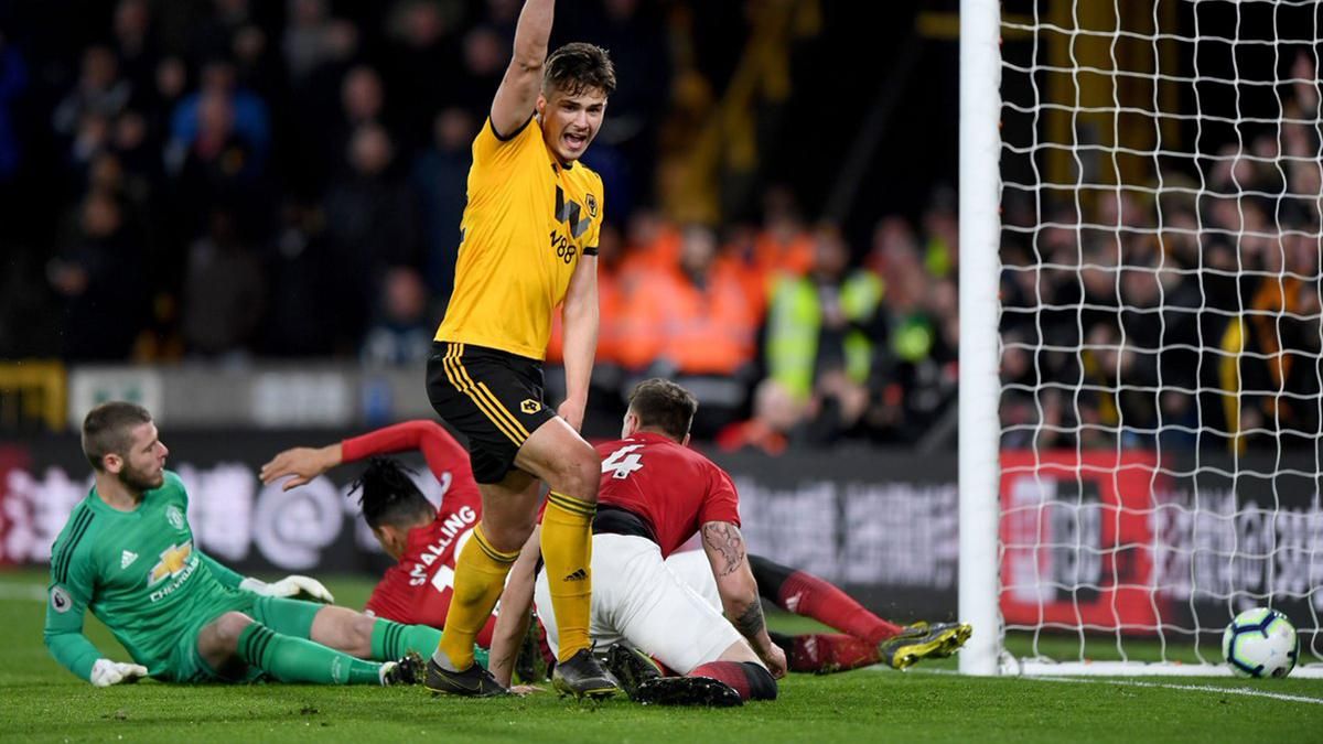 "Манчестер Юнайтед" в меньшинстве проиграл "Вулверхэмптону": видео "Манчестер Юнайтед" в меньшинстве проиграл "Вулверхэмптону": видео