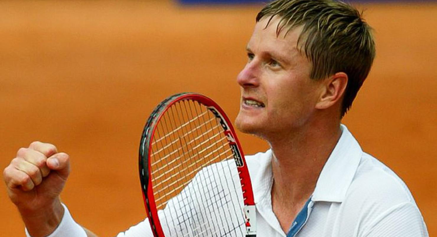 Оставьте Украину в покое: легендарный российский теннисист обратился к соотечественникам