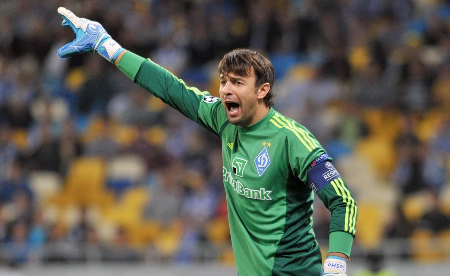 Легендарный вратарь сборной Украины перешел в бокс: фото