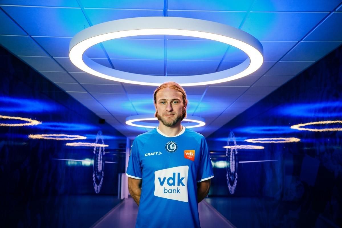 Український легіонер порівняв зарплатню футболістів в Україні та Бельгії Український легіонер порівняв зарплатню футболістів в Україні та Бельгії