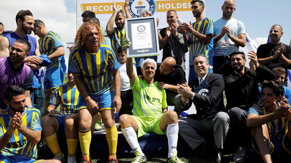 73-летний вратарь израильского клуба попал в Книгу рекордов Гиннеса